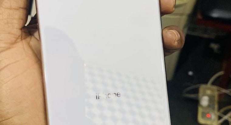 iPhone X 64GB et 256GB