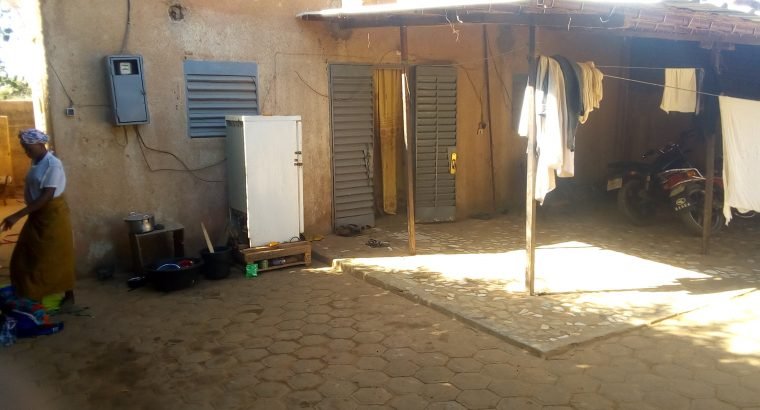 Maison de 200m² à koubia près du CSP al-amine